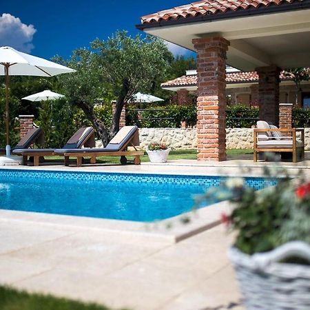 Luxury Villa Nika Dobrinj Екстер'єр фото
