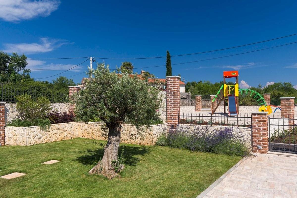 Luxury Villa Nika Dobrinj Екстер'єр фото