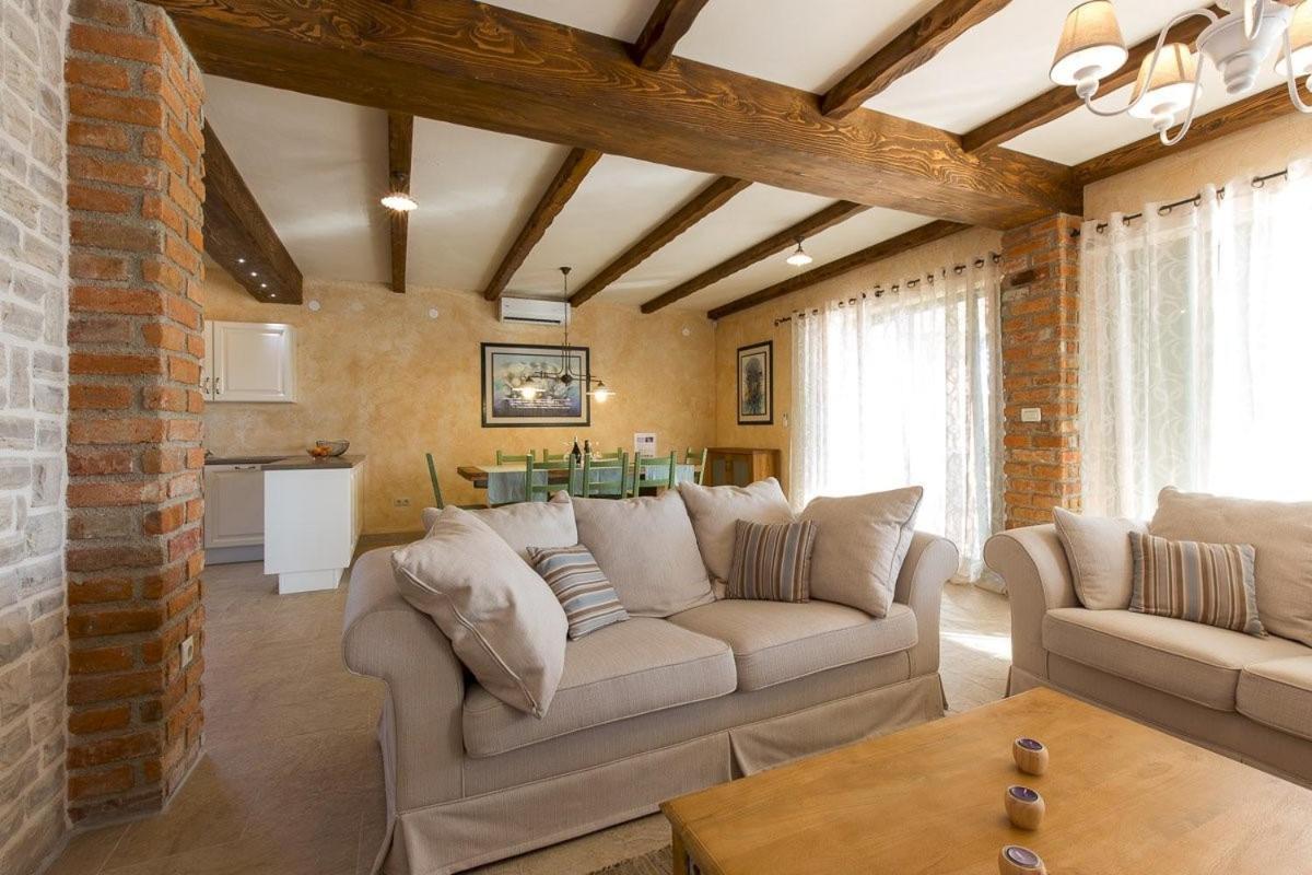 Luxury Villa Nika Dobrinj Екстер'єр фото